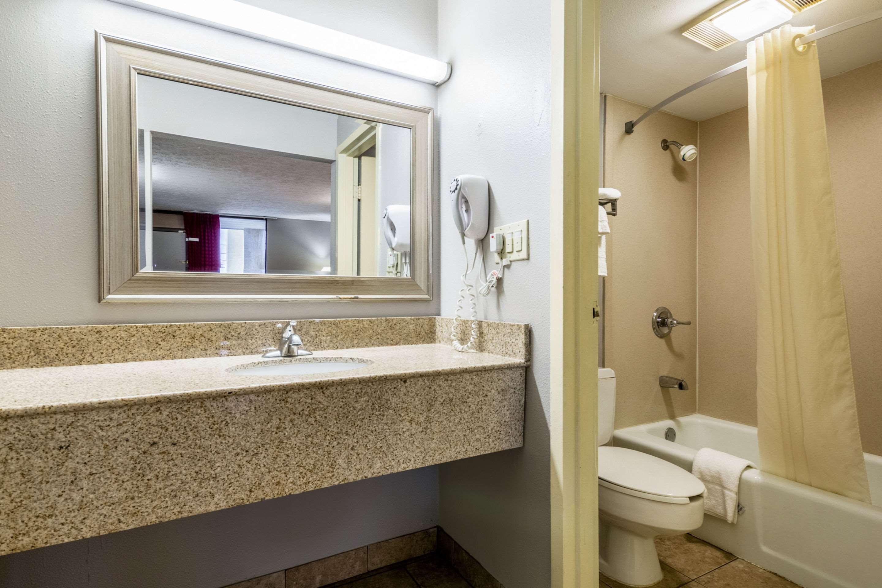 Econo Lodge Seymour Zewnętrze zdjęcie
